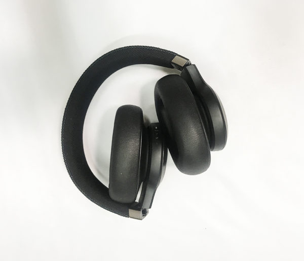 JBL LIVE 650BTNC Review Headphone Dungeon