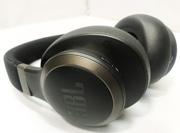 Bluetooth Noise Cancelling Headphones JBL 650BTNC Review