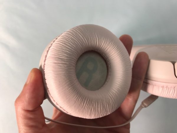 JBL Tune 500 Wired On-Ear Headphones photo of earpads