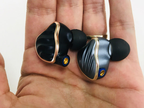 Side profile of FH7 IEM on left next to FH5 on right