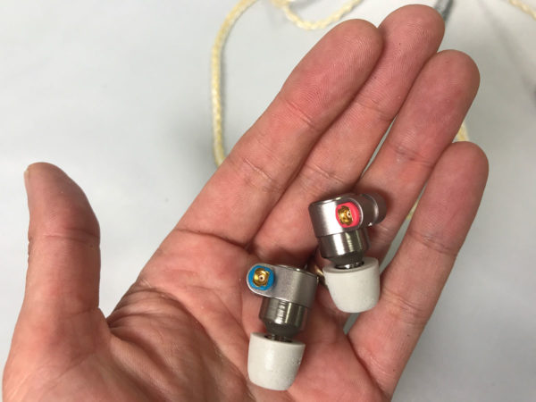 Tin HiFi T3 IEMs with color coded left and right MMCX connections