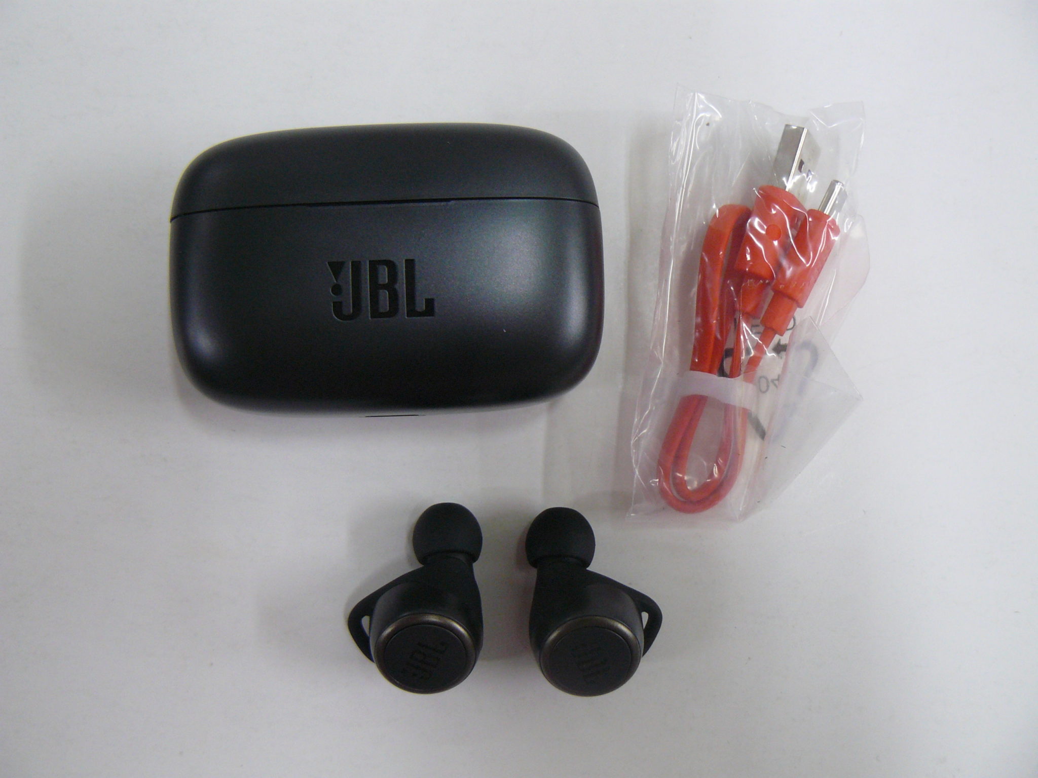 JBL Live 300 TWS True Wireless Review - Headphone Dungeon