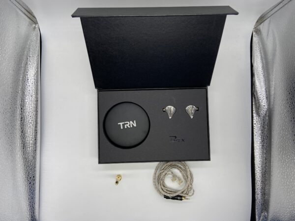 TRN Bax In-Ear Monitors - What's in the box