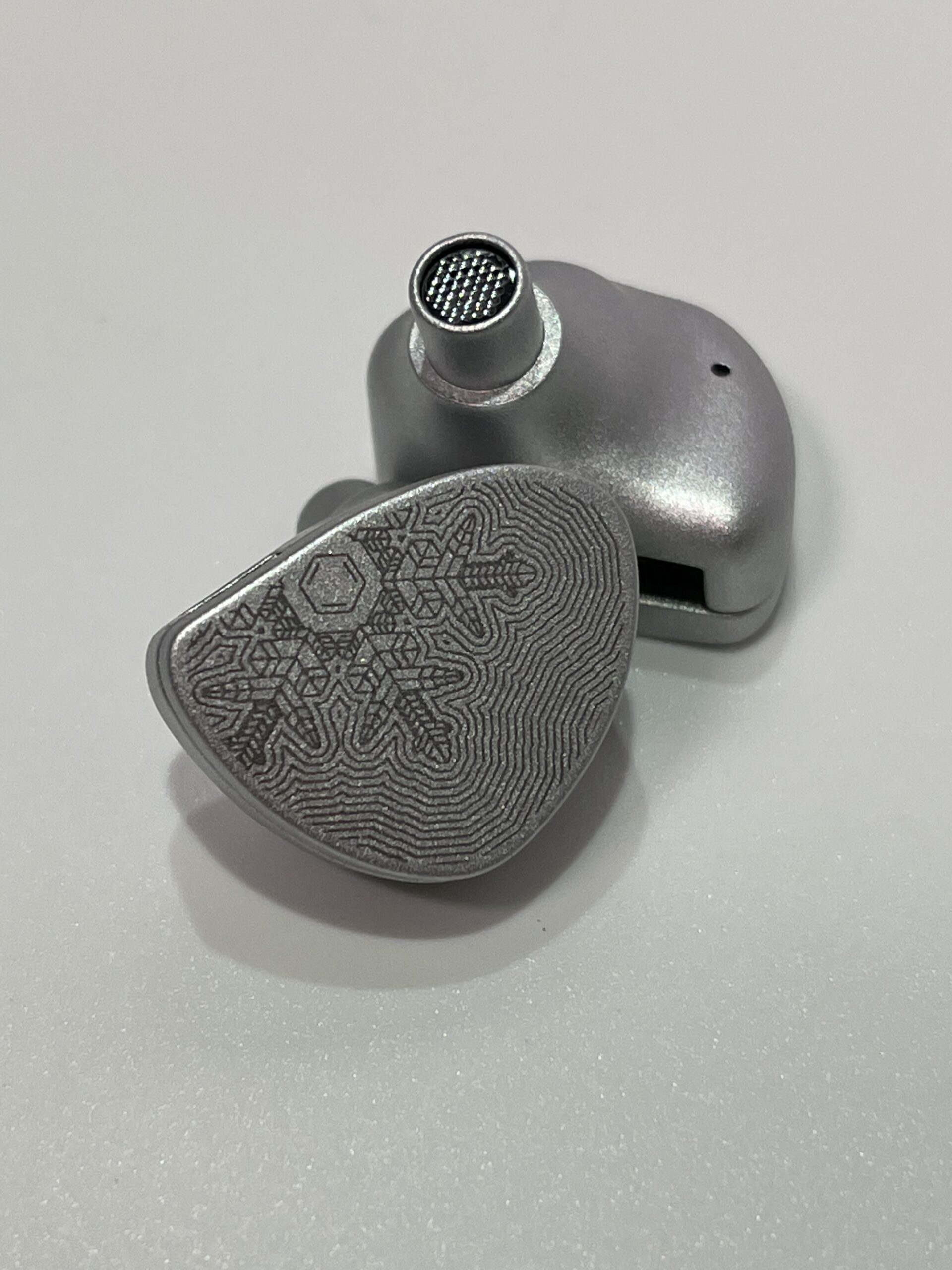 Moondrop Aria vs Aria Snow Edition What's the Difference? Headphone