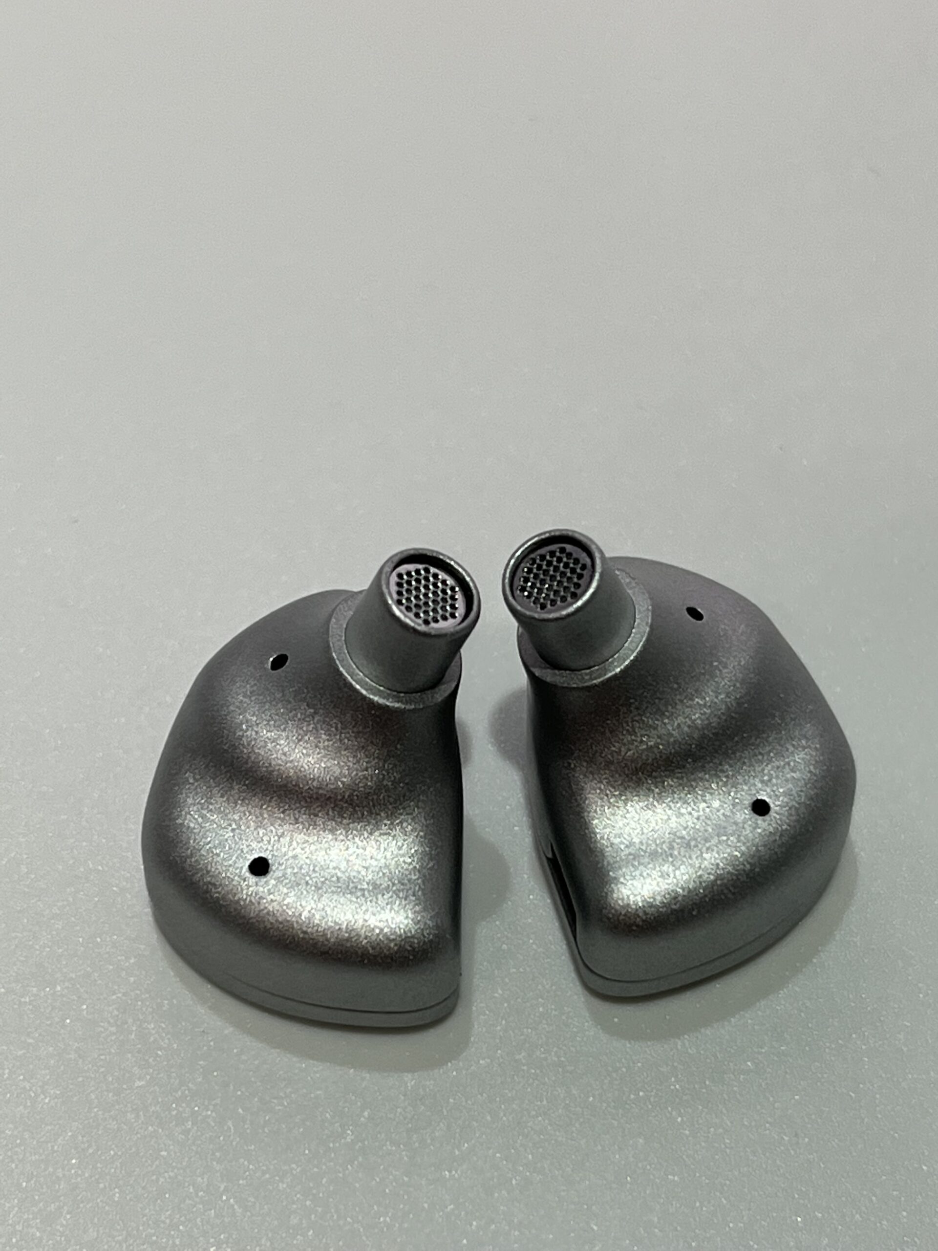 Moondrop Aria vs Aria Snow Edition What's the Difference? Headphone