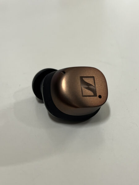 Momentum 4 Earbud