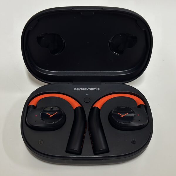 beyerdynamic Verio 200 in case